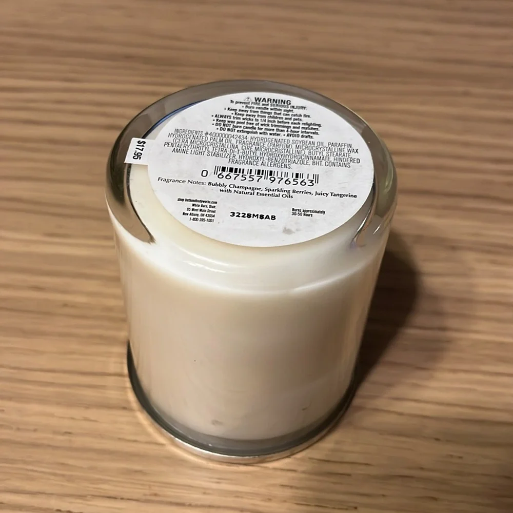 Bath & Body Works Single Wick Candle. Champagne Toast.